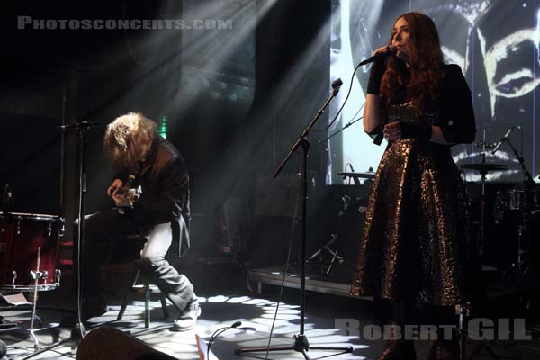 ALEXANDER HACKE - DANIELLE DE PICCIOTTO - 2016-01-31 - PARIS - Petit Bain - Alexander von Borsig [Alexander Hacke] - Danielle De Picciotto